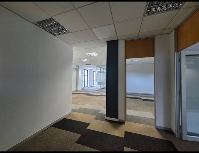 838M² OFFICE TO LET IN ILLOVO